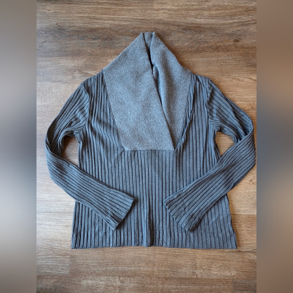 Nike Yoga Sweater Gray Luxe Ribbed Cover-Up Activewear Womens size Large - Picture 4 of 12